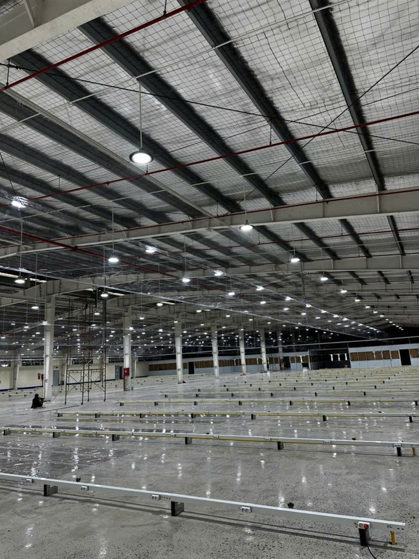 Hệ thống chiếu sáng, nền epoxy, ổ cắm